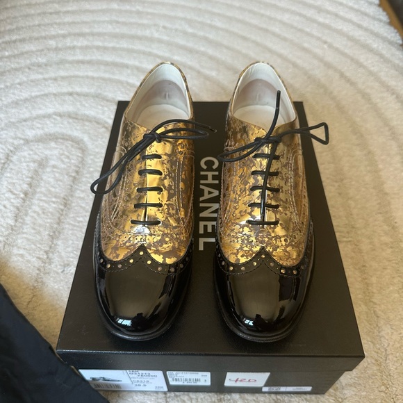 CHANEL Women’s Gold and Black Oxford Shoes - Picture 13 of 14